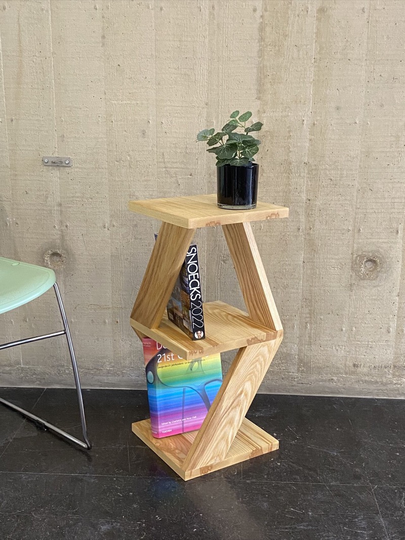 Handgemaakte bijzettafel