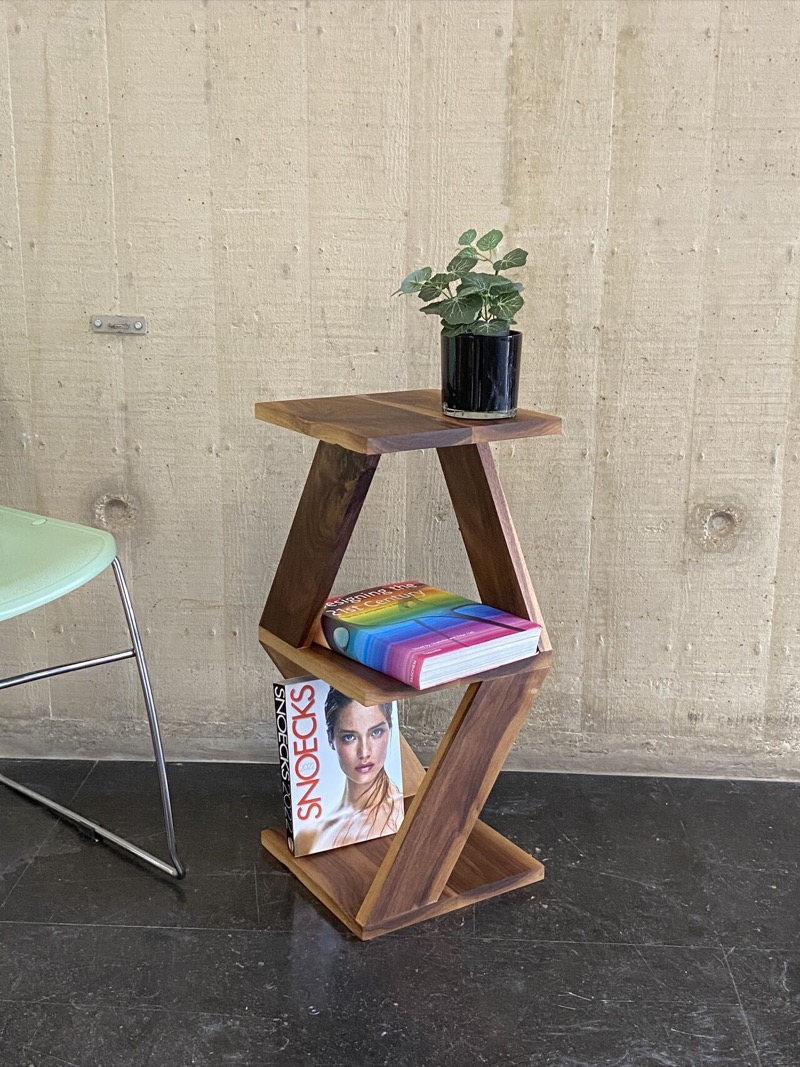 Handgemaakte bijzettafel